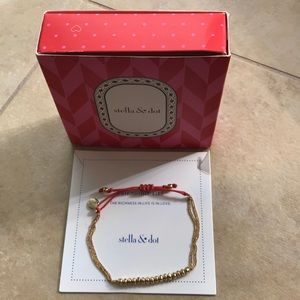 Stella and Dot gold bracelet